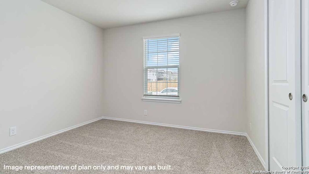 Spacious, unfurnished interior of a new home in Redbird Ranch, San Antonio (Image 20).