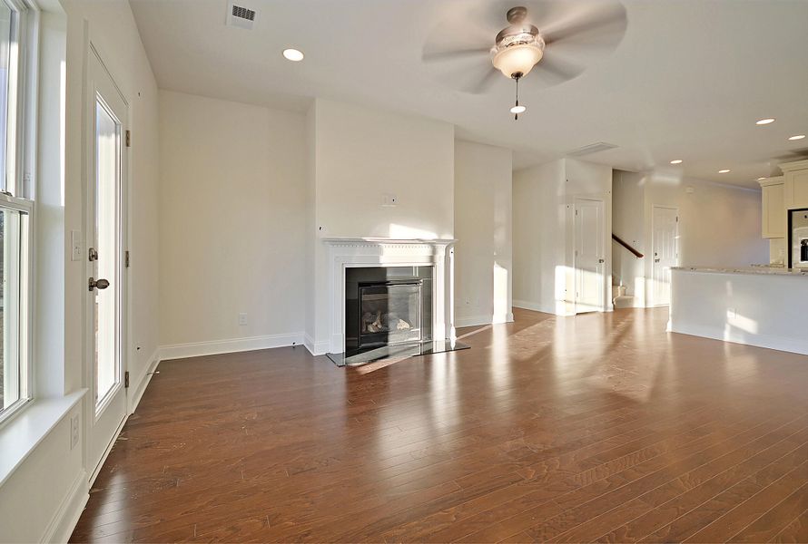 Spacious, unfurnished interior of a new home in Heron's Walk at Summers Corner: Carolina Collection, Summerville (Image 18). Spacious, unfurnished interior of a new home in Heron's Walk at Summers Corner: Carolina Collection, Summerville (Image 18).