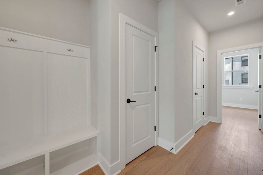 Spacious, unfurnished interior of a new home in Seven Oaks, Belmont (Image 20).