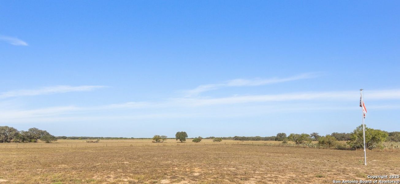 Natural landscape and outdoor views near in Poteet (Image 16). Natural landscape and outdoor views near in Poteet (Image 16).