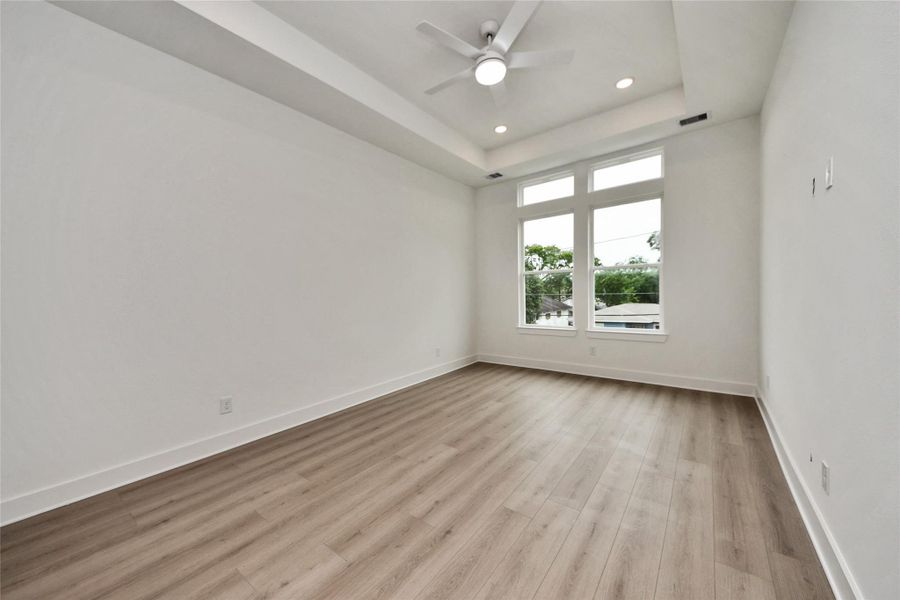 Image 32 of a home in . Image 32 of a home in .