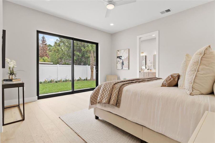 Furnished interior view inside a new home in , Orlando (Image 16).