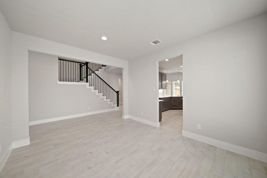Spacious, unfurnished interior of a new home in Morton Creek Ranch, Katy (Image 20). Spacious, unfurnished interior of a new home in Morton Creek Ranch, Katy (Image 20).