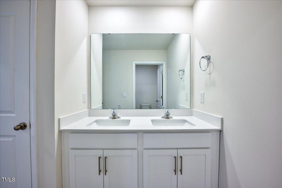 34-1115_Saddlebrook-32