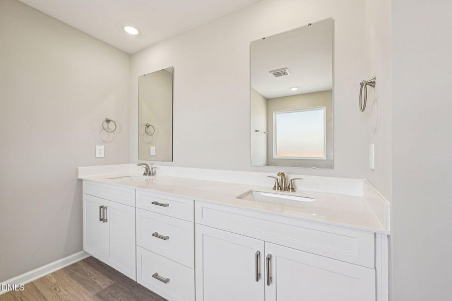 27-web-or-mls-Raleigh - Watkins Glen - 3