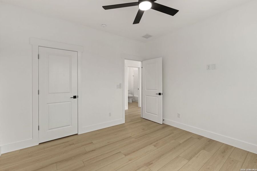 Spacious, unfurnished interior of a new home in , Boerne (Image 29).