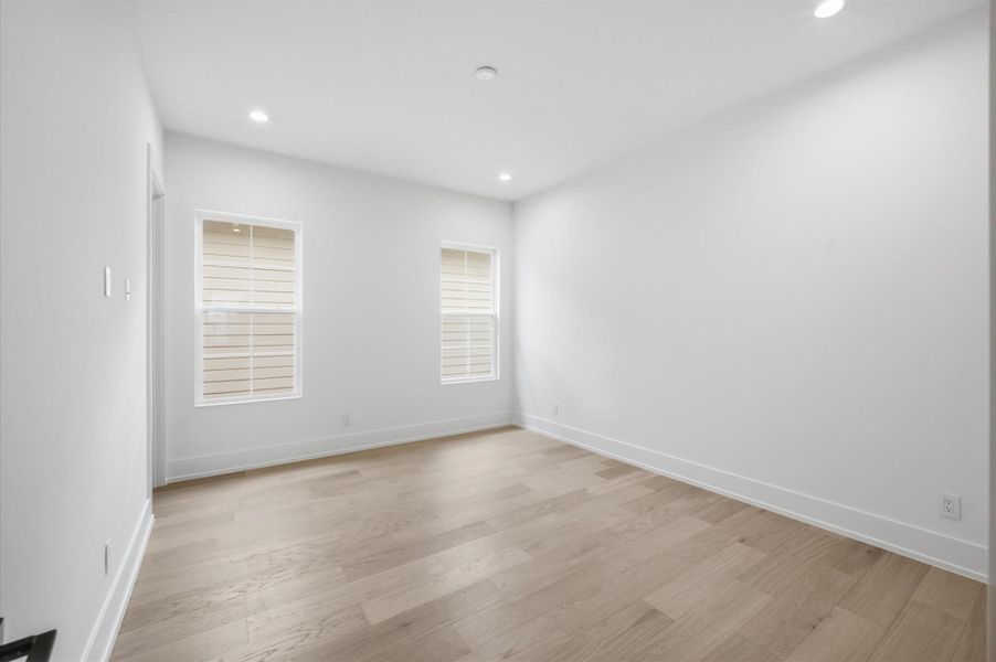 Secondary bedroom 2