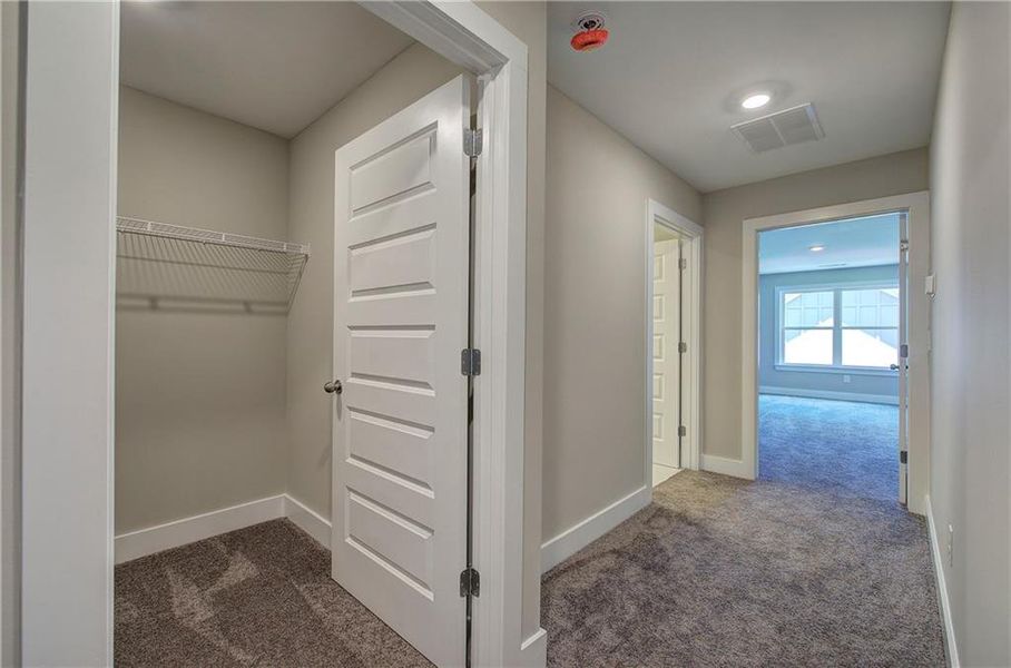 Spacious, unfurnished interior of a new home in , Cartersville (Image 30).