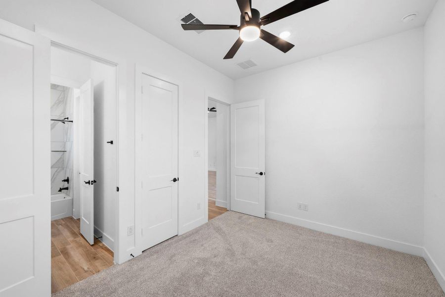 Spacious, unfurnished interior of a new home in Briarley, Montgomery (Image 38).