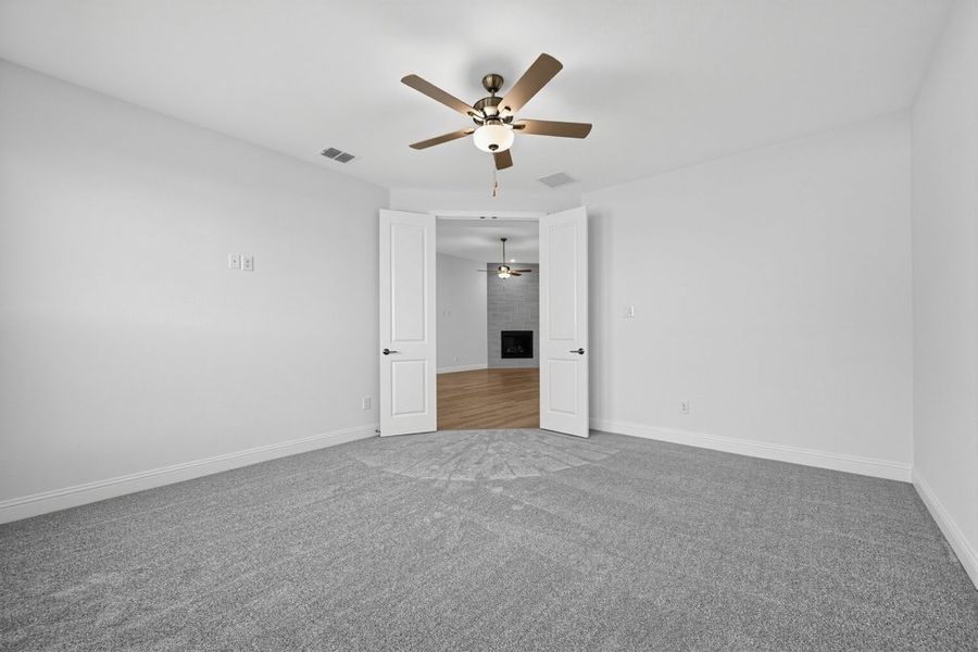 Spacious, unfurnished interior of a new home in South Oak, Lakewood Village (Image 26).