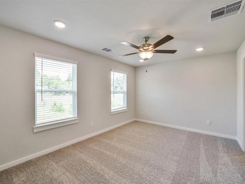 Spacious, unfurnished interior of a new home in Lakes at Black Oak, Magnolia (Image 27). Spacious, unfurnished interior of a new home in Lakes at Black Oak, Magnolia (Image 27).
