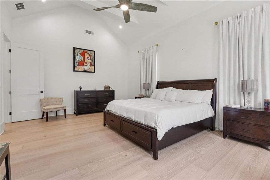 Furnished interior view inside a new home in , Alpharetta (Image 34).