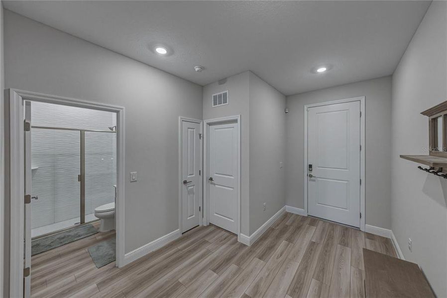 Spacious, unfurnished interior of a new home in , Riverview (Image 20).