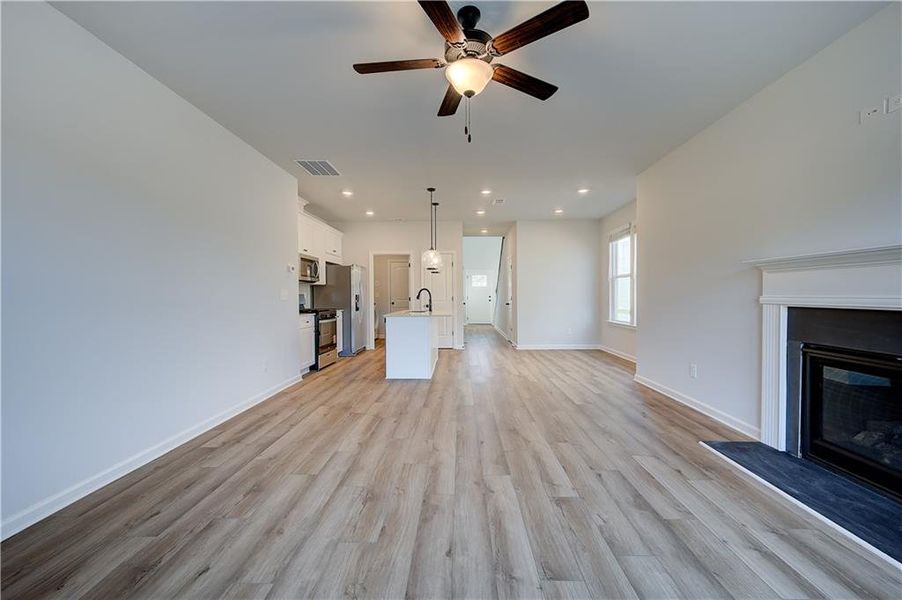 Spacious, unfurnished interior of a new home in Abbotts Crossing, Conyers (Image 18).