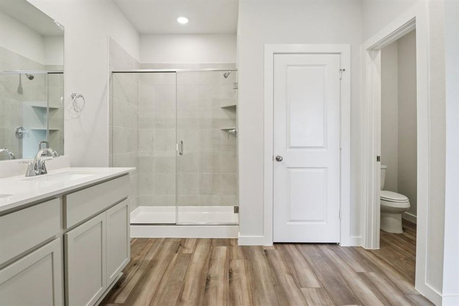 Furnished interior view inside a new home in Lone Oak, Alvarado (Image 9). Furnished interior view inside a new home in Lone Oak, Alvarado (Image 9).
