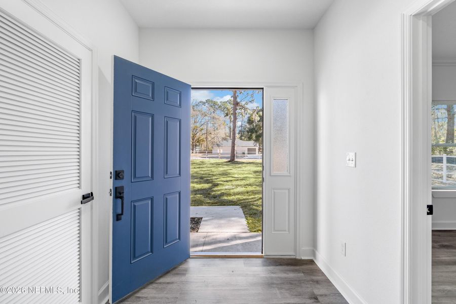 Spacious, unfurnished interior of a new home in , Jacksonville (Image 26).