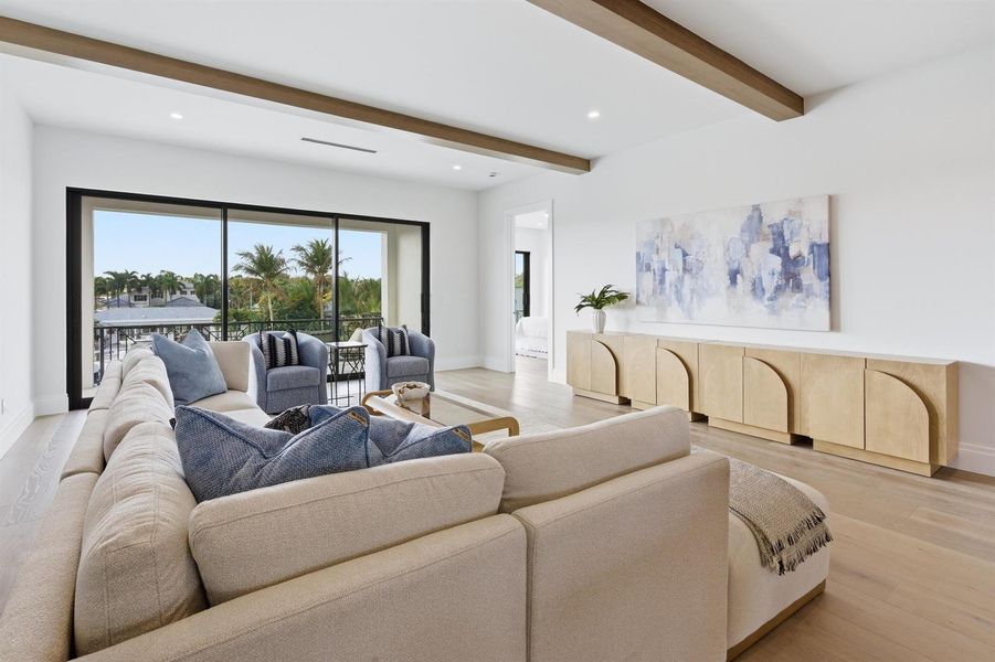 LOFT LOFT