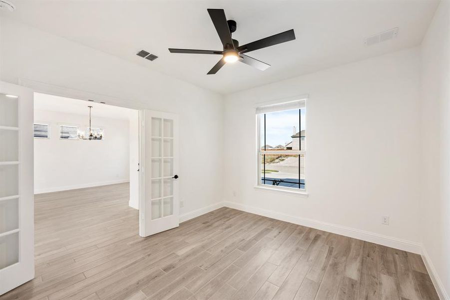 Spacious, unfurnished interior of a new home in Terracina, Rockwall (Image 34). Spacious, unfurnished interior of a new home in Terracina, Rockwall (Image 34).