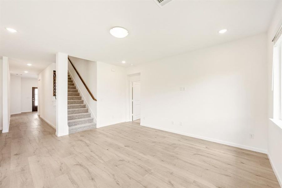 Spacious, unfurnished interior of a new home in ArrowBrooke Elements, Aubrey (Image 38). Spacious, unfurnished interior of a new home in ArrowBrooke Elements, Aubrey (Image 38).