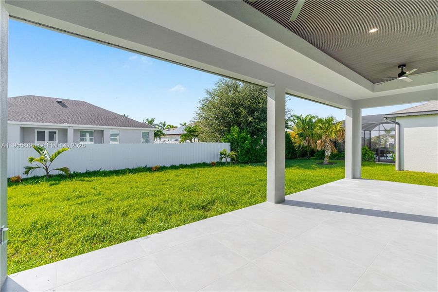 Exterior details and patio area of a home in , Cape Coral (Image 4). Exterior details and patio area of a home in , Cape Coral (Image 4).