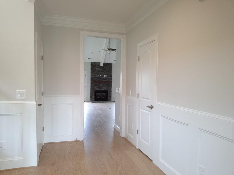 Spacious, unfurnished interior of a new home in Weybridge, Burlington (Image 24).