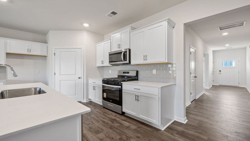 Furnished interior view inside a new home in Sherwood Gardens, Landrum (Image 7).
