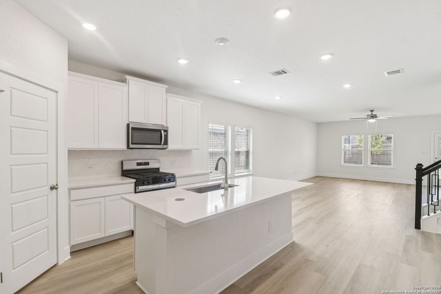 Furnished interior view inside a new home in Comanche Ridge, San Antonio (Image 4). Furnished interior view inside a new home in Comanche Ridge, San Antonio (Image 4).