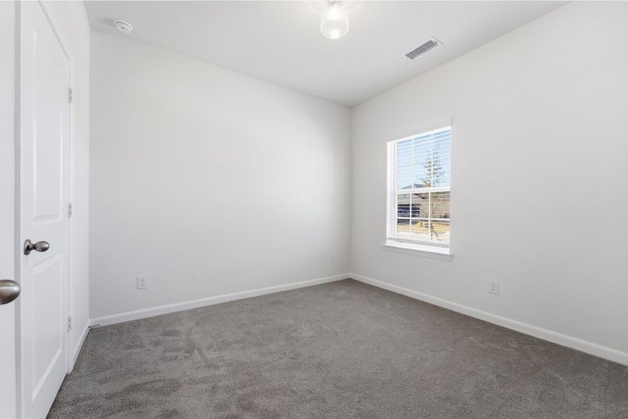 Spacious, unfurnished interior of a new home in Pebblebrook, Sherman (Image 43).