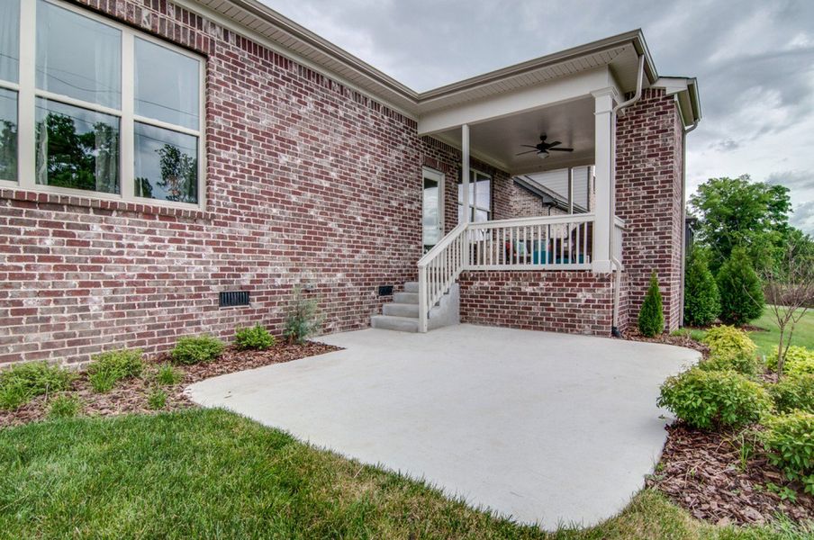 Representative exterior details of a home built from the Oxford by Celebration Homes in Harvest Point, Spring Hill (Image 4). Representative exterior details of a home built from the Oxford by Celebration Homes in Harvest Point, Spring Hill (Image 4).