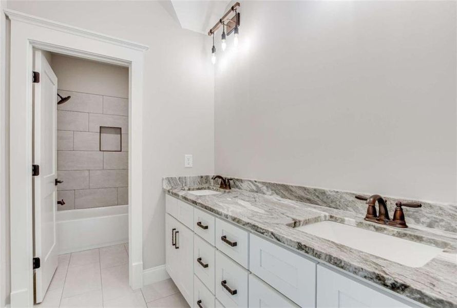 Furnished interior view inside a new home in , Gainesville (Image 30).