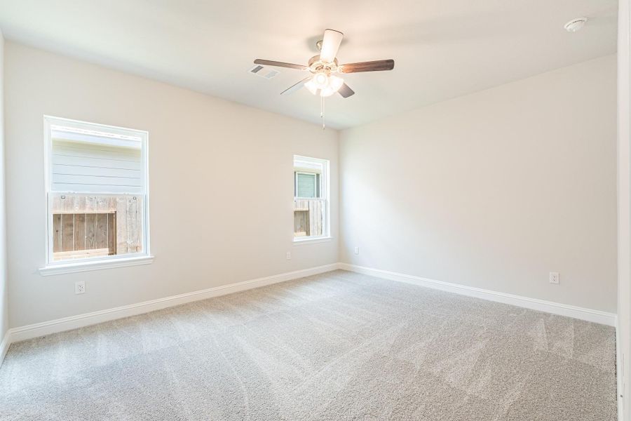 Spacious, unfurnished interior of a new home in Stonebrooke, Conroe (Image 18).