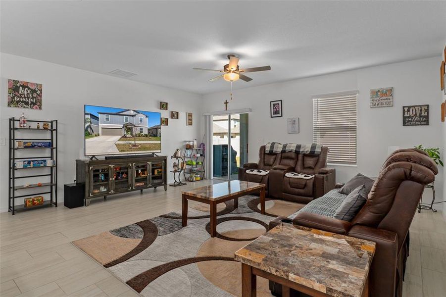 Furnished interior view inside a new home in , Land O' Lakes (Image 20).