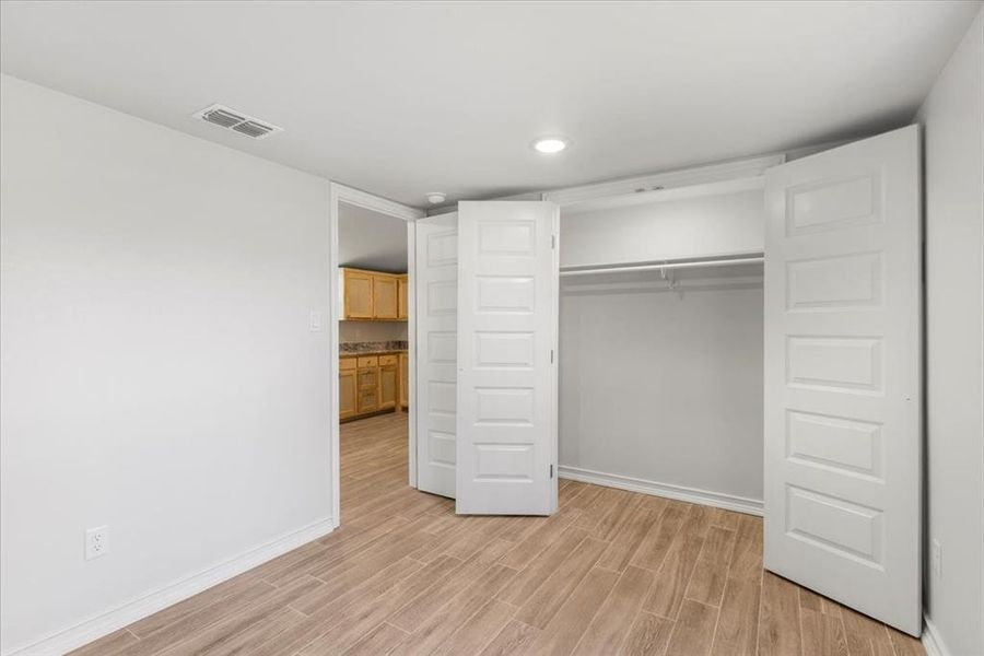 Spacious, unfurnished interior of a new home in , Lindale (Image 17). Spacious, unfurnished interior of a new home in , Lindale (Image 17).