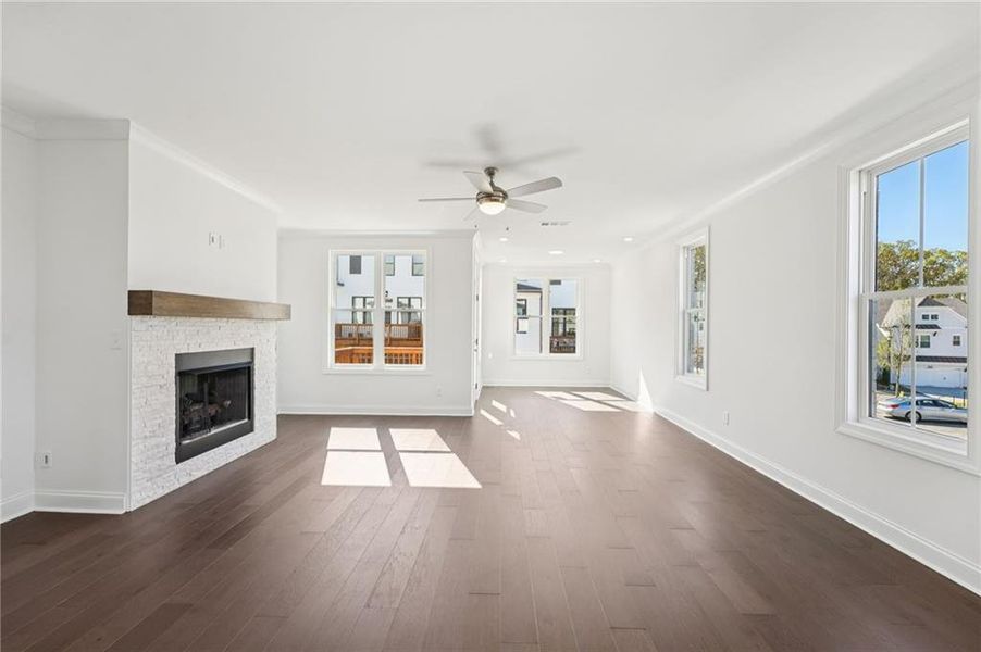 Spacious, unfurnished interior of a new home in Palisades Townhomes, Cumming (Image 27).