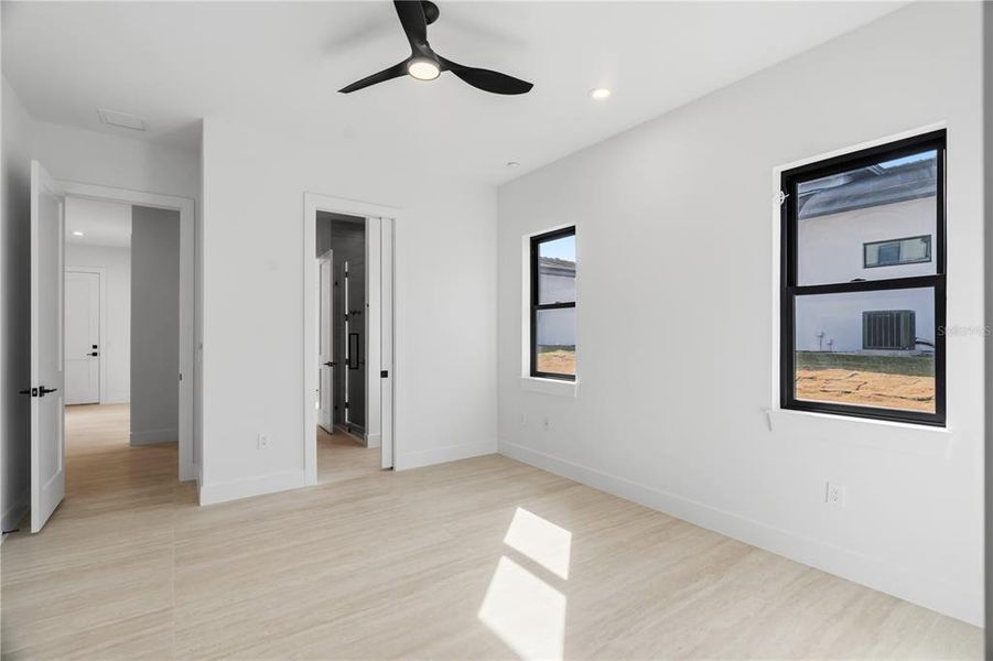 Spacious, unfurnished interior of a new home in , Montverde (Image 41).