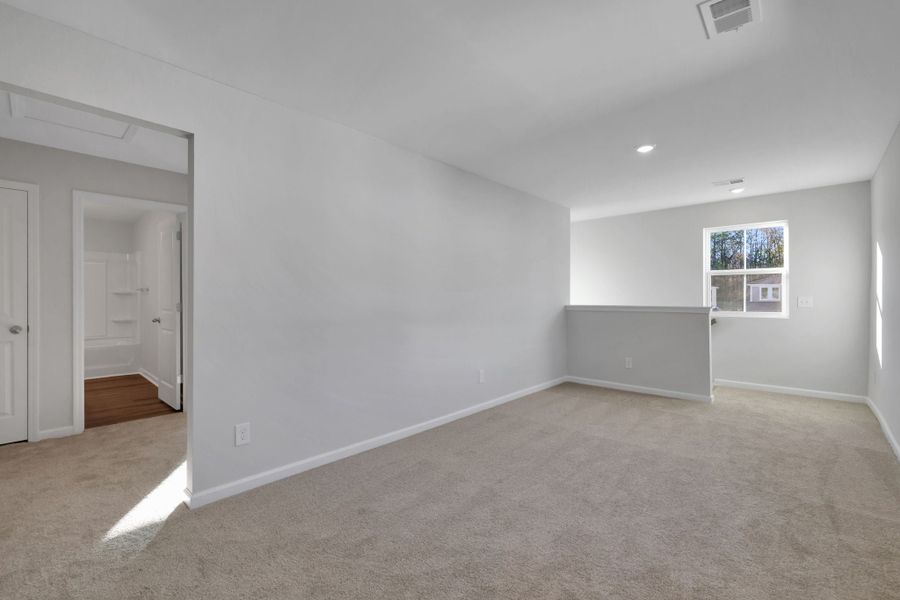 4br New Home in Pooler, GA.  - Slide 33