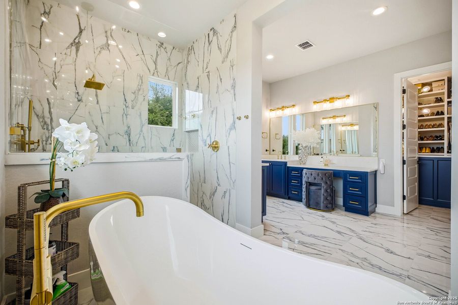 Furnished interior view inside a new home in , San Antonio (Image 18).