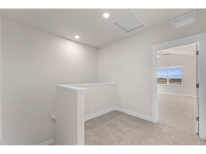 Spacious, unfurnished interior of a new home in The Lakes at Centerra - The Shores, Loveland (Image 11).