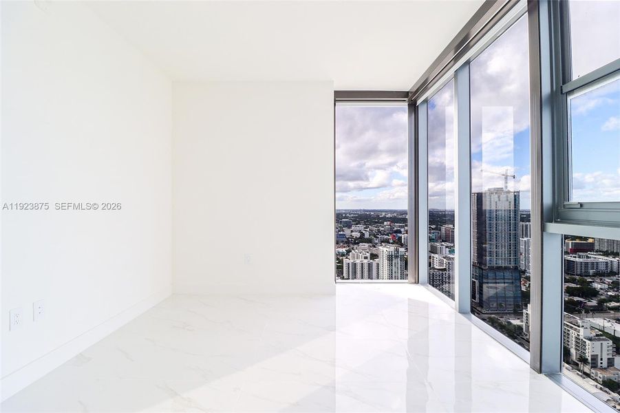 Spacious, unfurnished interior of a new home in , Miami (Image 55).