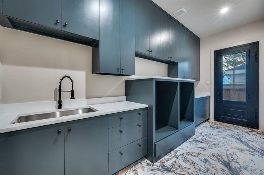 Furnished interior view inside a new home in , Dallas (Image 14). Furnished interior view inside a new home in , Dallas (Image 14).