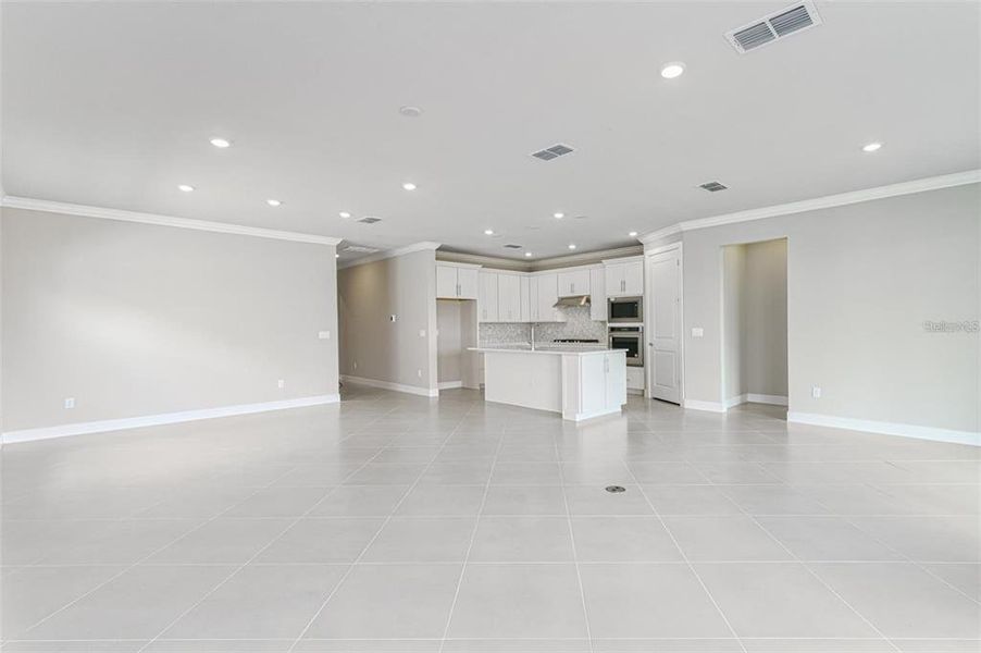 Spacious, unfurnished interior of a new home in , St. Cloud (Image 27).