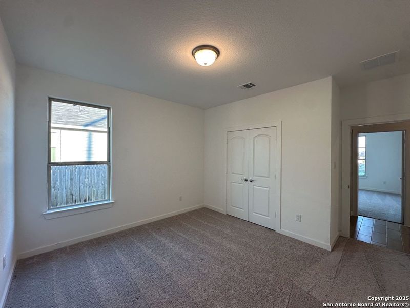 Spacious, unfurnished interior of a new home in Saddle Creek Ranch, Cibolo (Image 30). Spacious, unfurnished interior of a new home in Saddle Creek Ranch, Cibolo (Image 30).