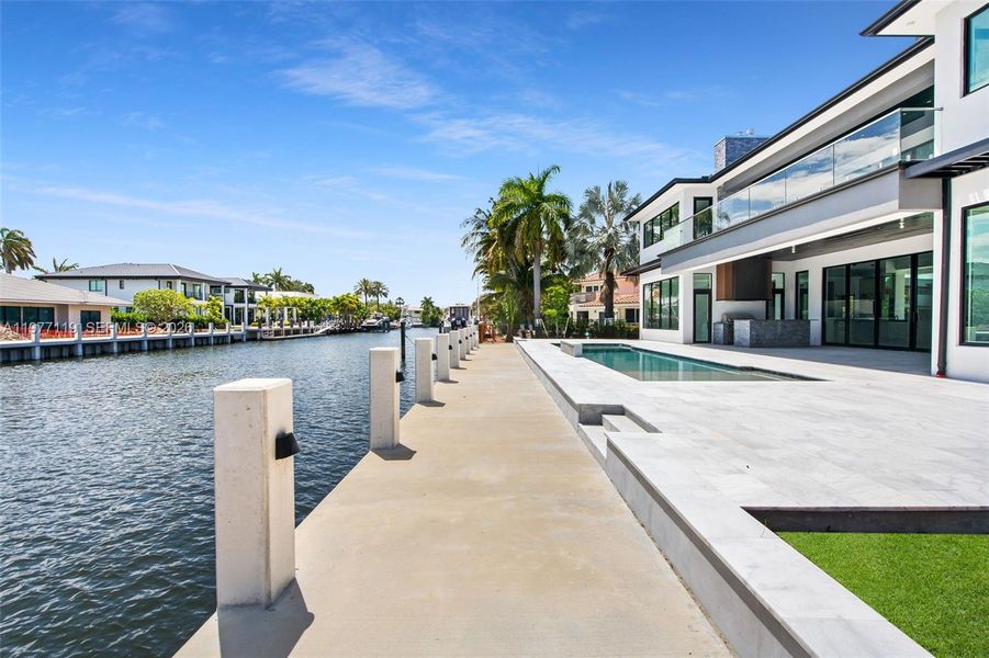 Exterior details and patio area of a home in , Fort Lauderdale (Image 13).