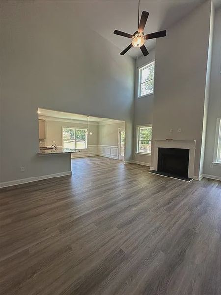 Spacious, unfurnished interior of a new home in Mirror Lake at South Harbour, Villa Rica (Image 18).
