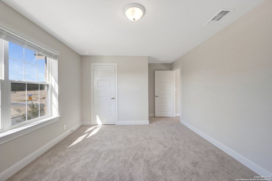 Spacious, unfurnished interior of a new home in Davis Ranch 50', San Antonio (Image 32).
