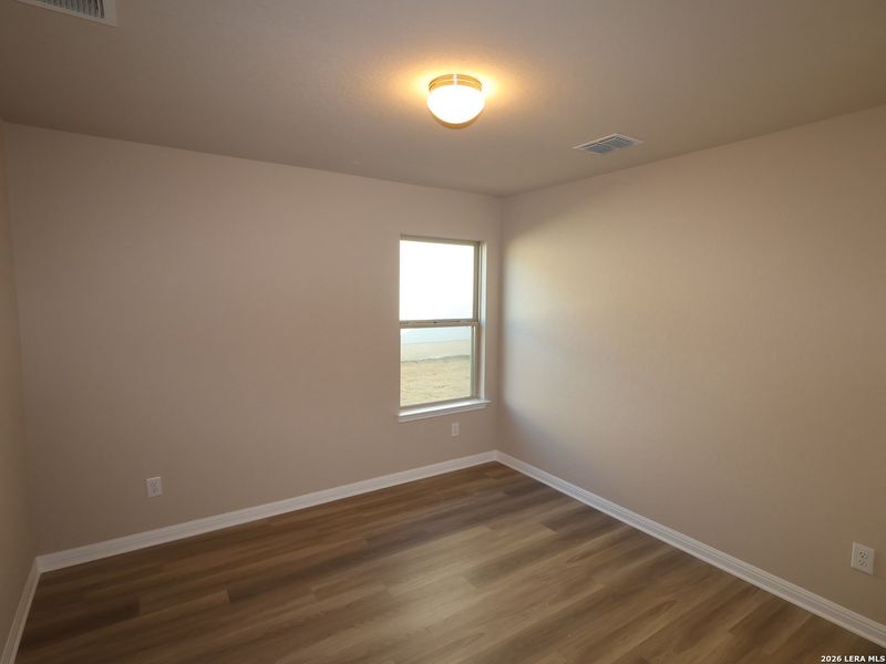Spacious, unfurnished interior of a new home in Greenspoint Heights, Seguin (Image 25).