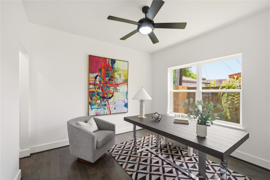 third bedroom. perfect for mixed use. With full bathroom and closet.