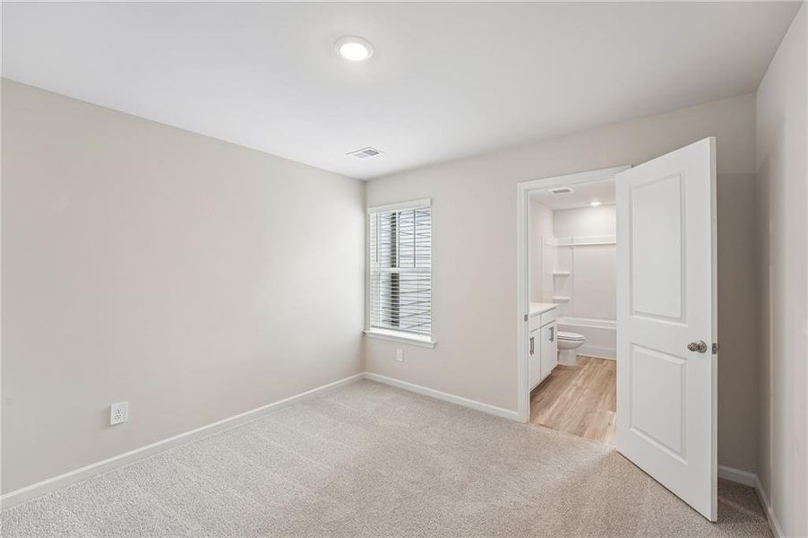 Spacious, unfurnished interior of a new home in Artisan Walk, Fairburn (Image 32). Spacious, unfurnished interior of a new home in Artisan Walk, Fairburn (Image 32).