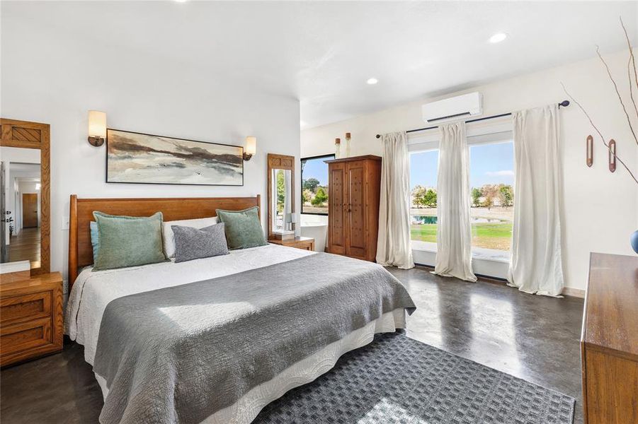 Furnished interior view inside a new home in , Sulphur Springs (Image 5).