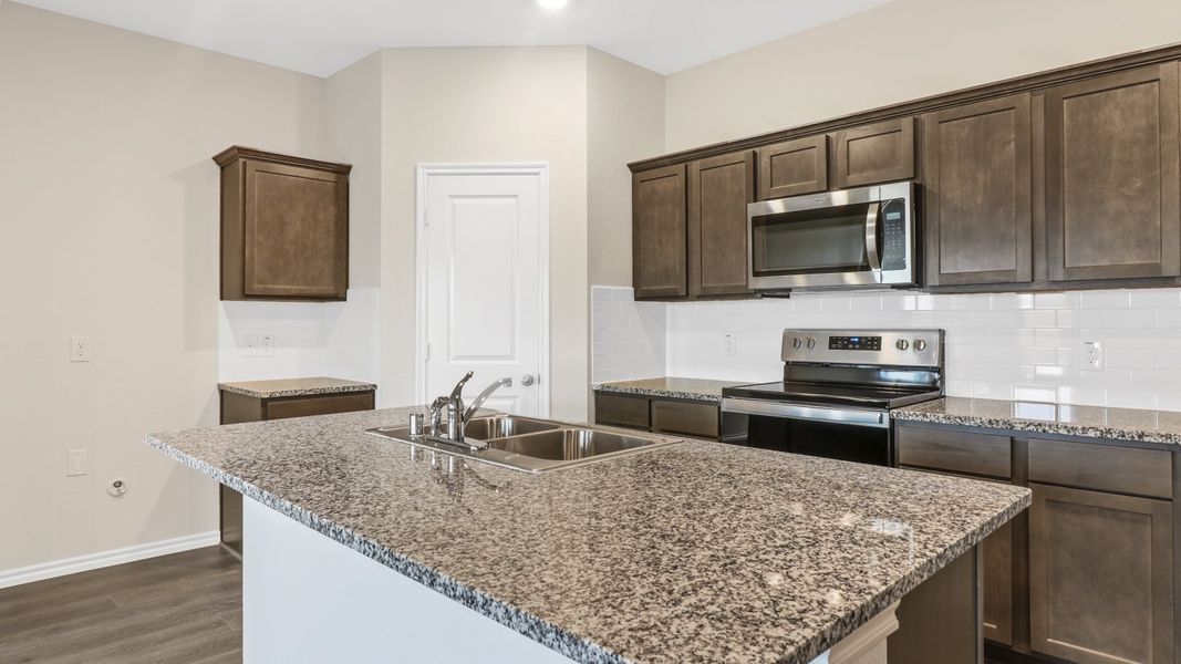 Furnished interior view inside a new home in Saddlebrook, Waxahachie (Image 6).